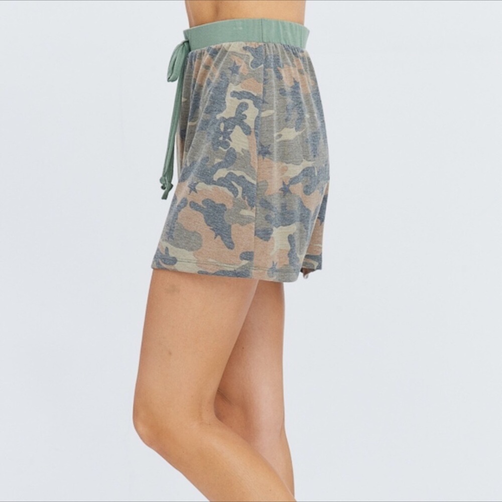 NEW GREEN CAMOUFLAGE ELASTIC WAIST SKIRT - Picture 3 of 6